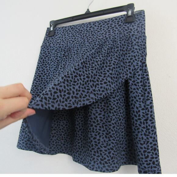 Eddie Bauer XS Animal Print Blue and Black Faux Wrap Mini Skirt - Picture 2 of 3